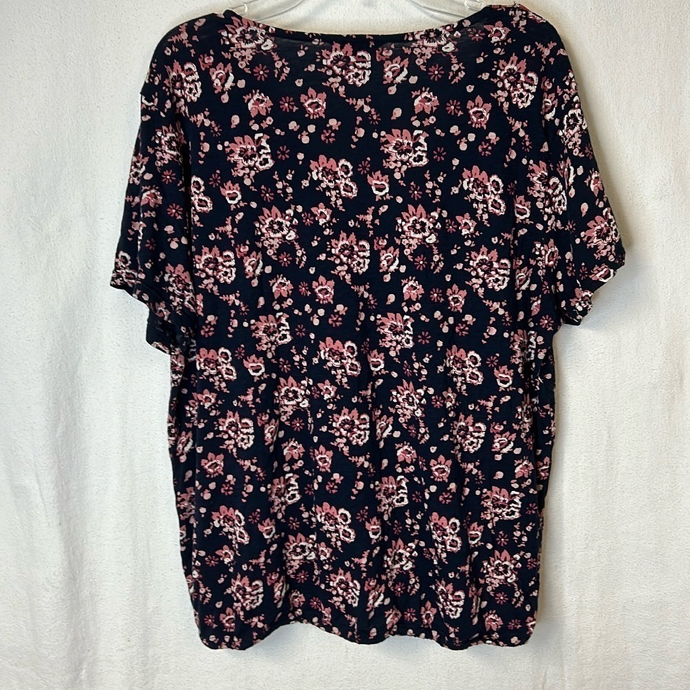 Lucky Brand Women’s Wrap Front Top Size XL Navy Red Mixed Print Elastic Waist - Picture 5 of 10